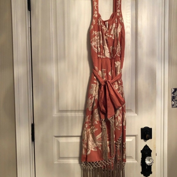 Do not buy : Anthropologie Lucille floral embroidered  dress - Picture 2 of 6